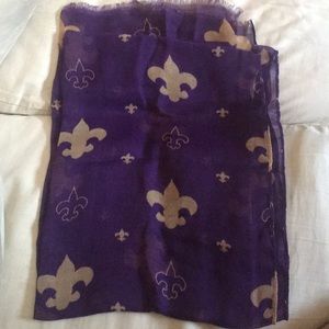 Fluer De Lis scarf